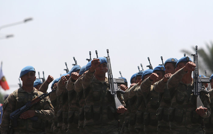 Kuzey Kıbrıs’ta 164 asker zehirlendi.