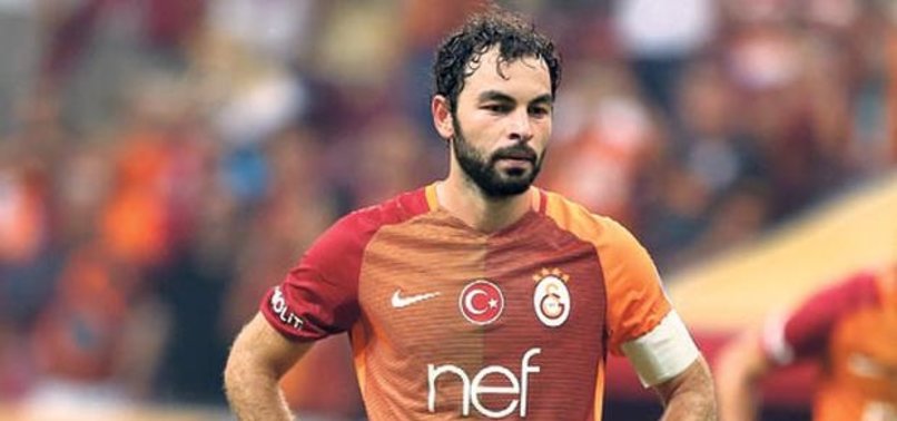 Taraftar Selçuk İnan'a sırtını döndü