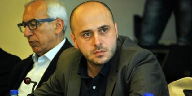 Yıldıray Oğur, Menderes dönemini hatırlattı: Aynı korkular, aynı hataları doğuruyor, umarım sonuç farklı olur