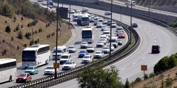 Yollarda son gün yoğunluğu