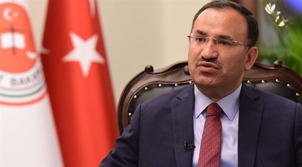 ”Yüzde 50 Erdoğan’a karşı’ diyorlar; nasıl iktidarda duruyor o
