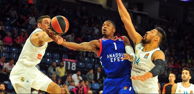 Anadolu Efes kötü başladı