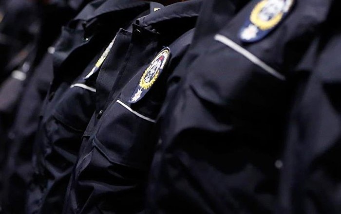 Ankara Büyükşehir Belediyesi önünde gece yarısı ‘kadro’ hareketliliği