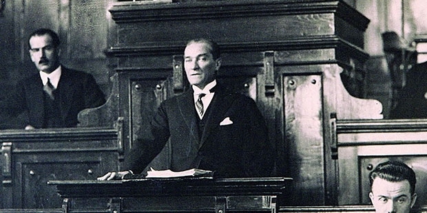 "Atatürk'ün 'Tabiatta kuvvetler ayrılığı yoktur' sözü Milli Mücadeleyi kazandırdı"