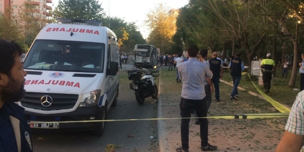 Bakan Elvan'dan Mersin saldırısı açıklaması: 11 kişi gözaltında; arkasında PKK görünüyor