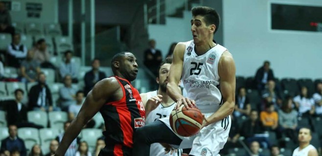 Beşiktaş Sompo Japan – Muratbey Uşak Sportif maç sonucu: 77-70