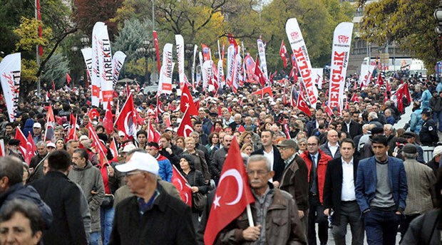 CHP’liler 1’inci Meclis’ten Anıtkabir’e yürüdü
