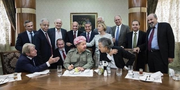 Erdoğan'dan Barzani'ye: Sağına eski Fransız bakanı, soluna Yahudiyi almışsın!..
