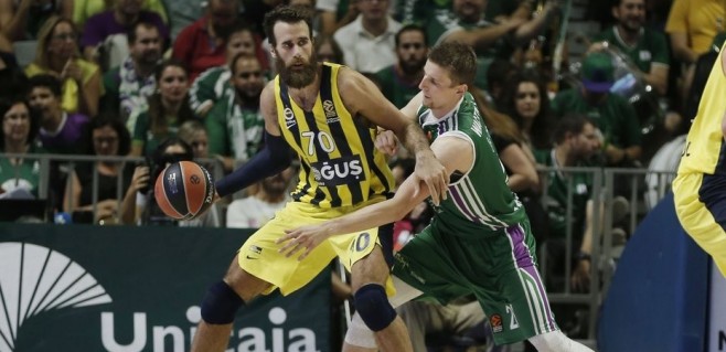 Fenerbahçe Doğuş, İtalya deplasmanında