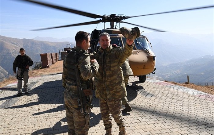 Genelkurmay Başkanı Akar, Suriye sınırında