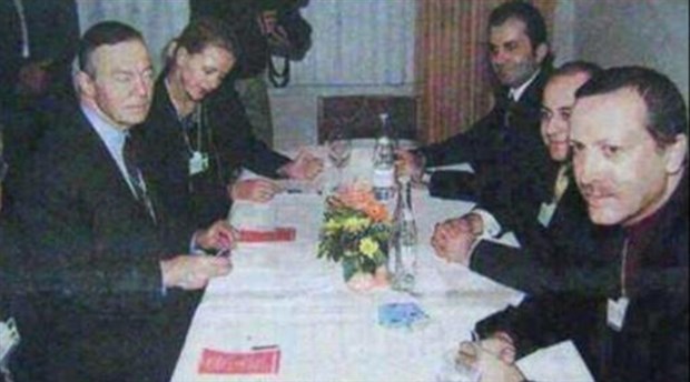 Gül’ün eski danışmanından Erdoğan’a: Biraz da sizin Soros