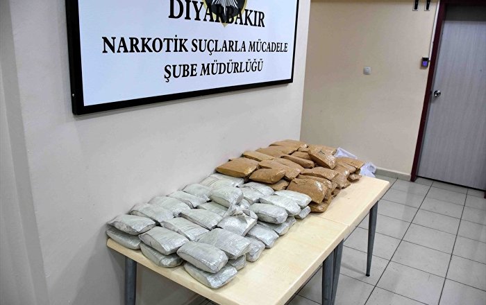Koyun taşıyan kamyonda 56 kilo eroin ele geçirildi