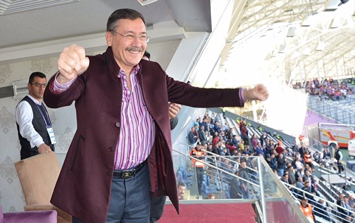 Melih Gökçek’ten gol sevinci