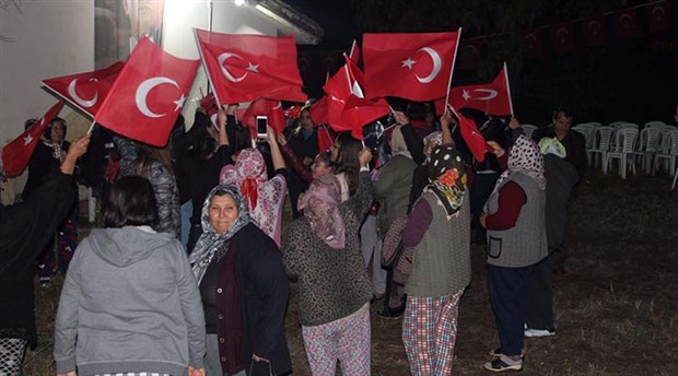 MHP’li Belediye Cumhuriyet Bayramı kutlamaları için CHP’ye