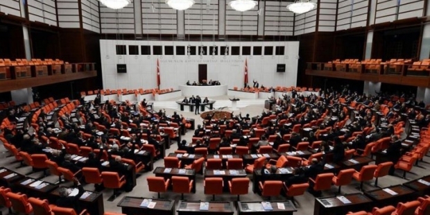 Müftülüklere nikâh yetkisi verilmesini de içeren Nüfus Hizmetleri Kanunu TBMM'den geçti