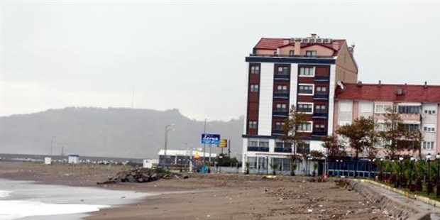 Sahile 6 katlı otel diken AKP'li başkan: Kanuna aykırı bir gram şey yok; beni görevden aldırtmak istiyorlar