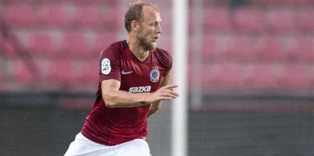 Semih Kaya kırmızı kartla döndü!