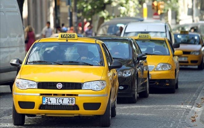 Taksiciler Uber’i FETÖ’ye benzetti