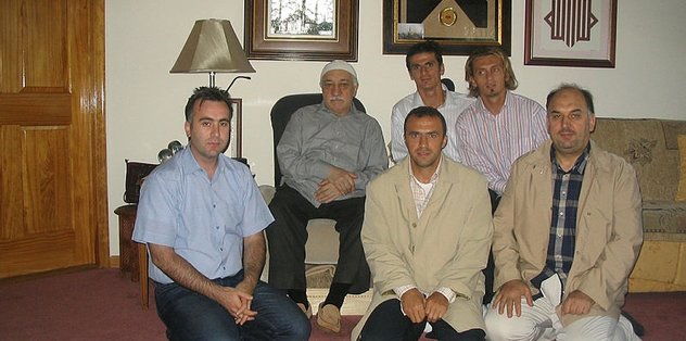 Terörist başıyla fotoğrafları çıktı