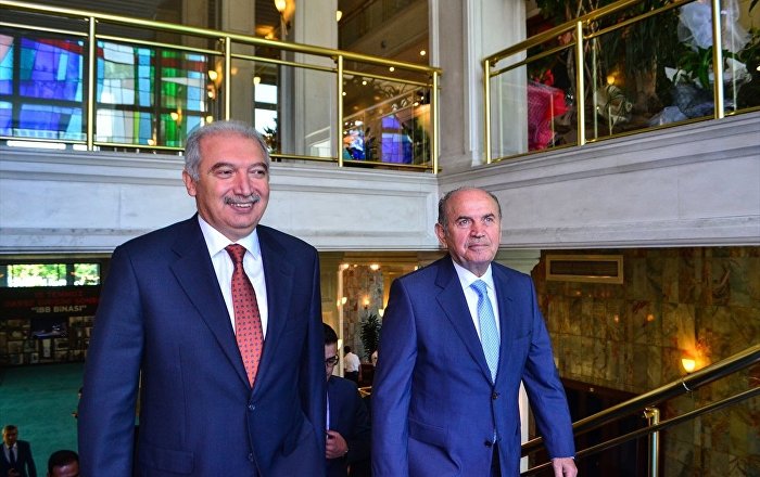 Topbaş: İlahiyat eğitimi aldım, FETÖ’cü olamayız