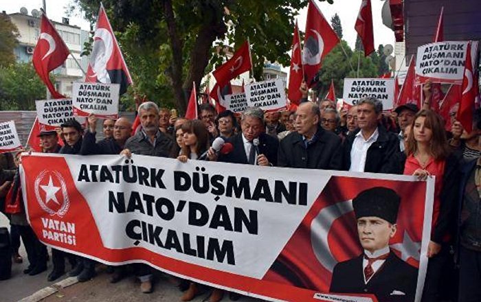 ABD Büyükelçiliği önünde eylem: ‘NATO’dan çıkalım, bağımsız olalım’