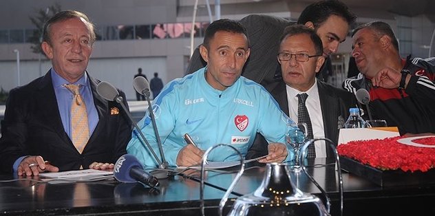 Ağaoğlu, tapuları verdi