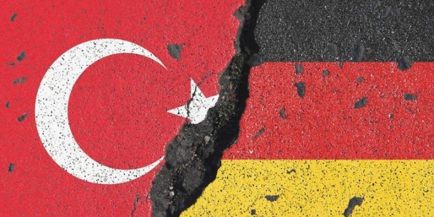 AKP: Almanya ile sorun istemiyoruz