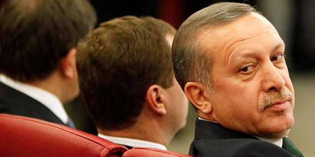 "AKP mecburen Atatürkçü; söylem değişikliği oylardaki düşüşten"