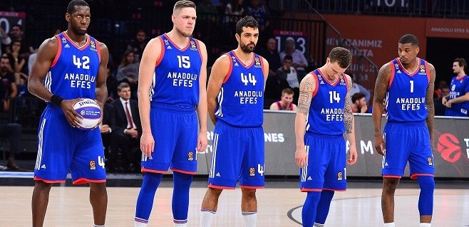 Anadolu Efes, Zalgiris deplasmanında