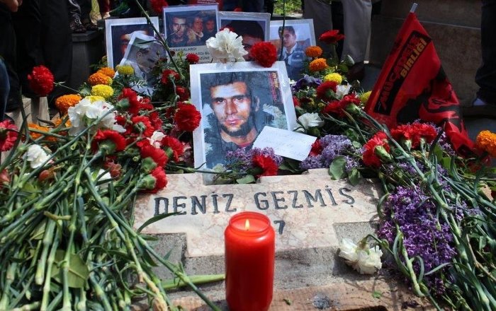 Deniz Gezmiş ve arkadaşlarının idam kararı, internette satışa çıktı