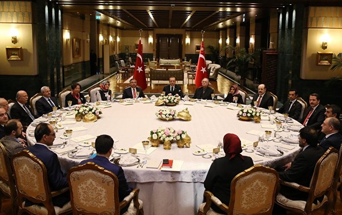 Erdoğan, Beştepe Sofrası’nda akademisyen ve eğitimcileri ağırladı