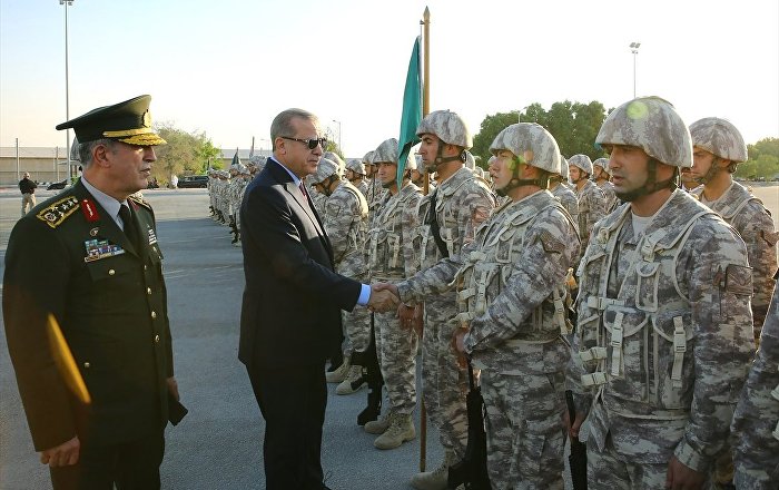 Erdoğan, Katar’daki TSK Kara Unsur Komutanlığı’nı ziyaret etti