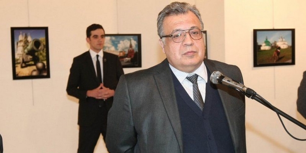 Karlov suikastı soruşturması kapsamında tutuklanan eski TRT yapımcısının eşi: İftira atıldı