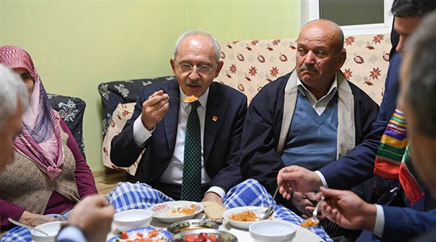 Kılıçdaroğlu yer sofrasına konuk oldu