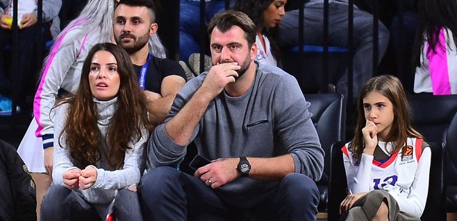 Mehmet Okur’a plaket verildi