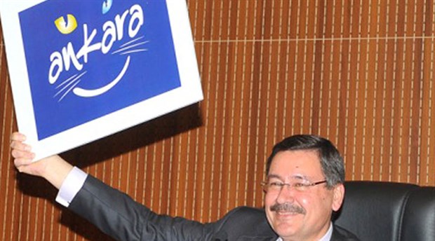 Melih Gökçek’in 2 bıyıklı kedisi de gidiyor