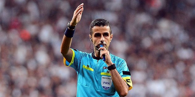 Mete Kalkavan babasının anısına ağaç dikti