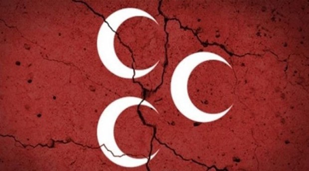 MHP Burdur’da 3 ilçe yönetimi görevden alındı