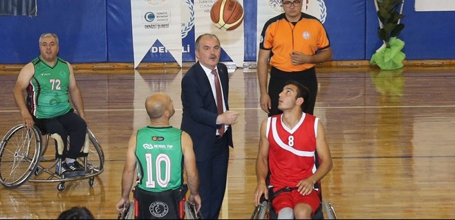 Pamukkale Belediyespor sahaya iniyor