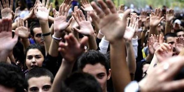 "Yüzde 5'lik ekonomik büyümenin gençliğe faydası yok"