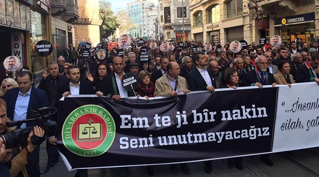 Baro Başkanlarından Tahir Elçi için İstiklal Caddesi’nde yürüyüş