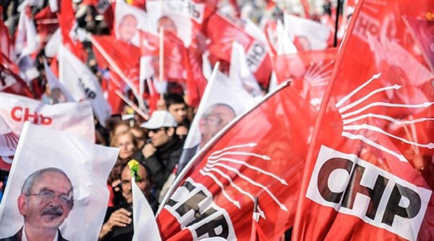 CHP’nin İstanbul’daki kongreleri durduruldu