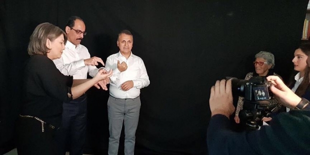 Cumhurbaşkanlığı Sözcüsü Kalın'dan işaret diliyle türkü