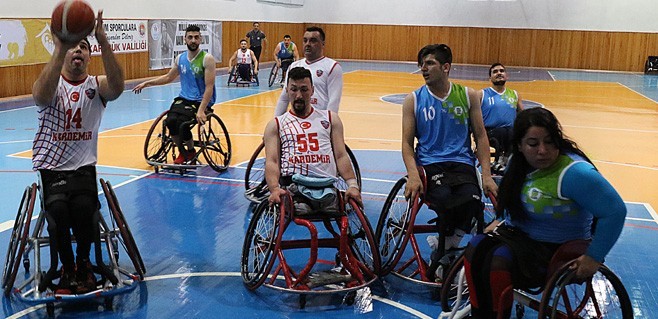 K.Karabükspor: 98 – Balıkesir BŞB: 79