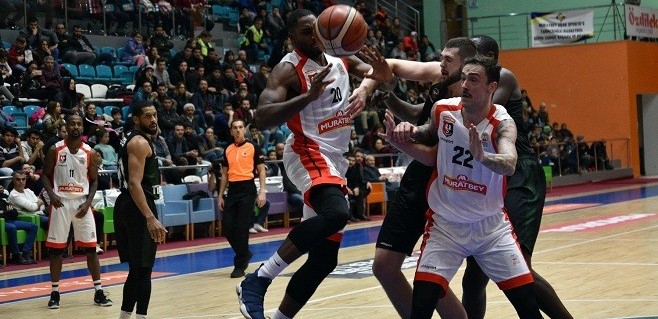 MB Uşak’ta iki oyuncu ile yollar ayrıldı