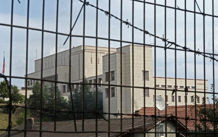 ‘Metin Topuz, FETÖ şüphelisi polislerle ABD’ye gitti’