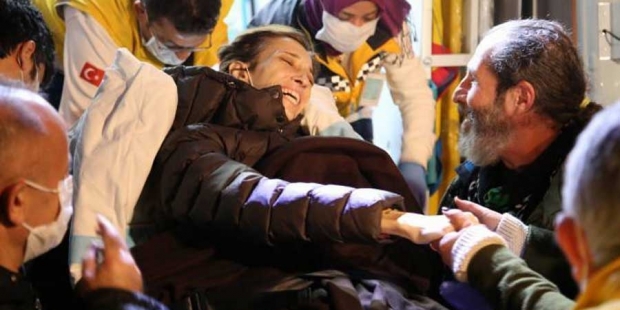 Nuriye Gülmen açlık grevinin 269. gününde tahliye edildi: Sizi gördüğüme inanamıyorum!