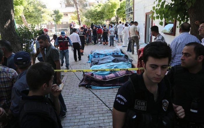 Suruç saldırısıyla ilgili 2 polis hakkında dava