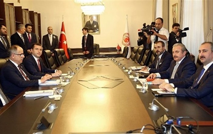 AK Parti-MHP Milli Mutabakat Komisyonu toplandı