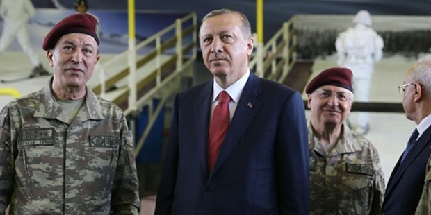Akit yazarı: Sadece 'Reis'e değil, Akar ve Güler'e de 'gazi' unvanı verilmeli